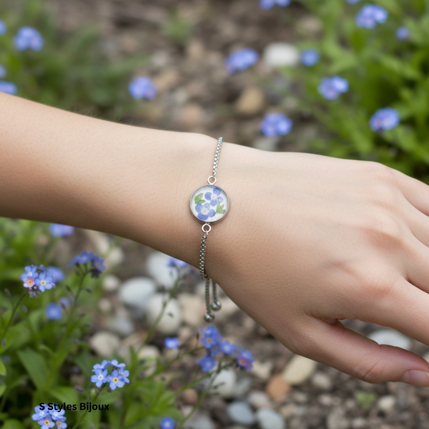 Bracelet Adjustable – Real Blue-Green Flower with Gold Glitter Background - Handmade Jewelry