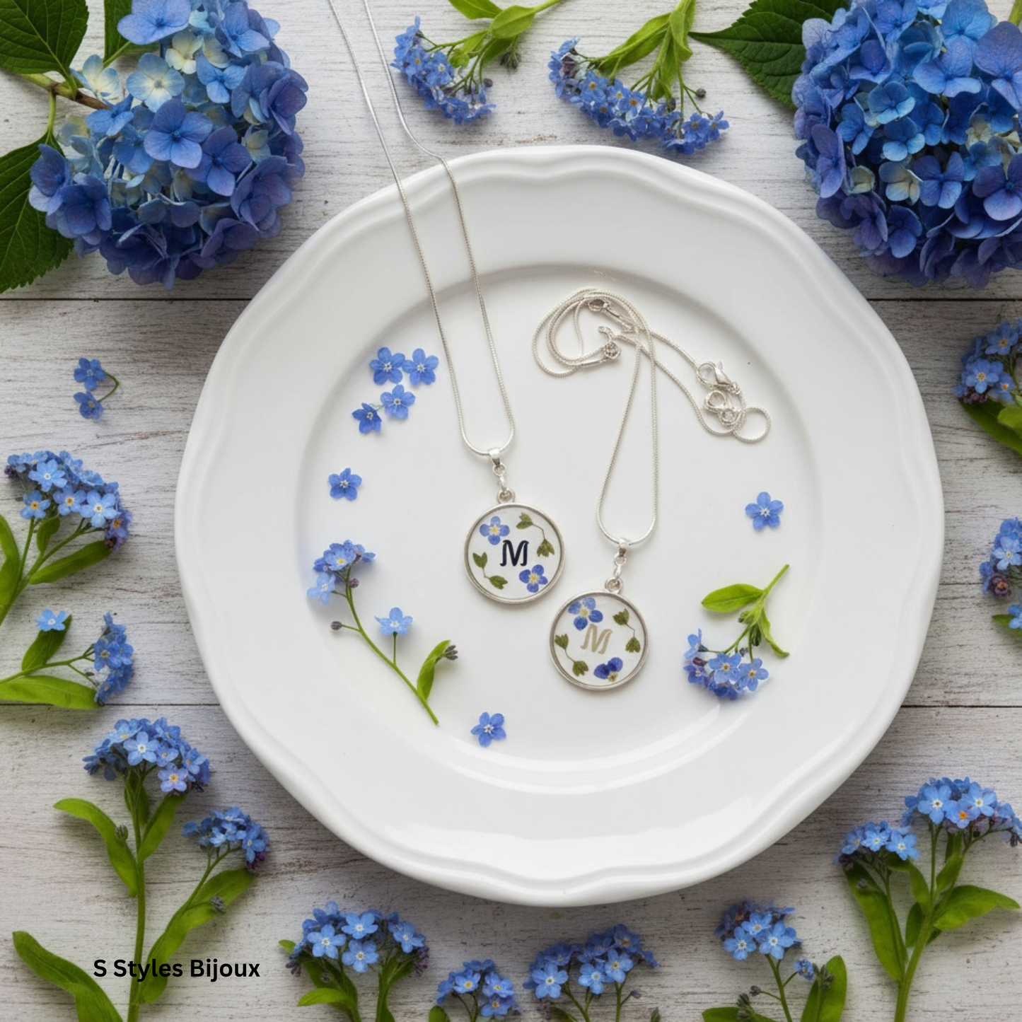 Personalized Blue Flower Necklace – Custom Initial & Text